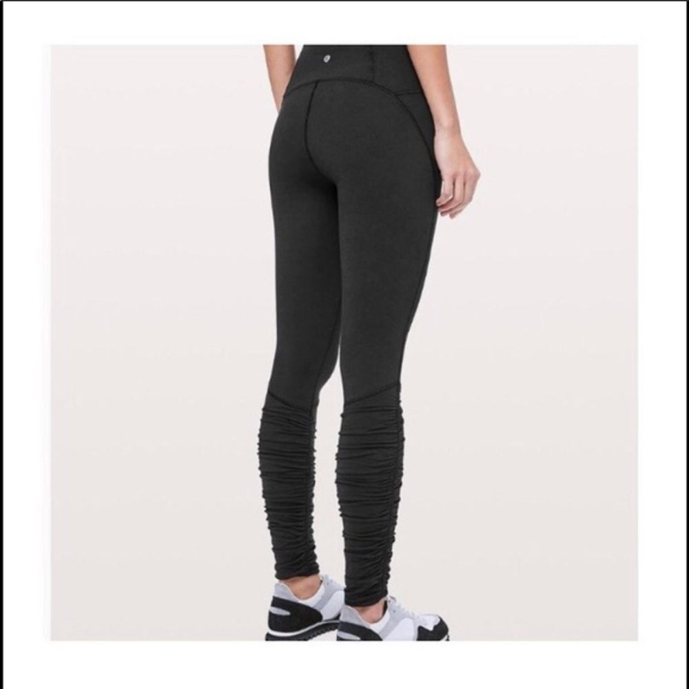 Black lululemon leggings size 6